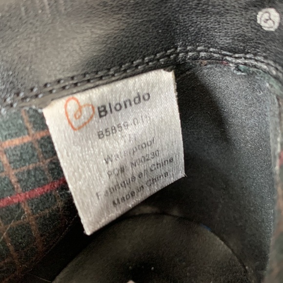 Blondo Liam Waterproof Leather Zip Bootie - Picture 8 of 10